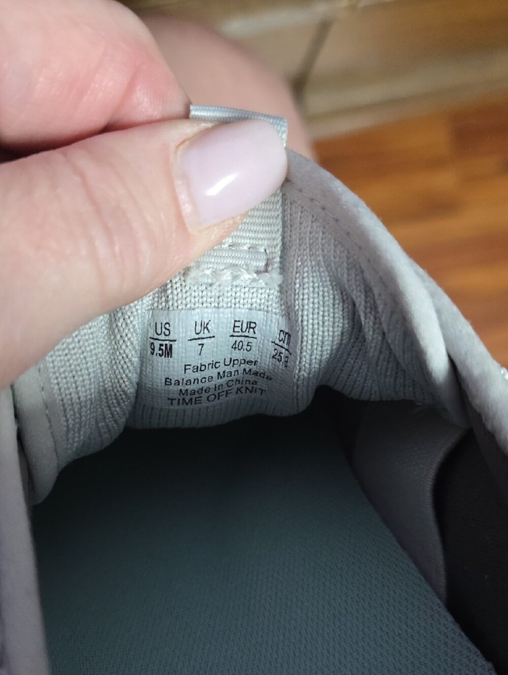 Dr. Scholl's Light Grey Knit Casual Sneakers in 9.5M - Picture 6 of 7